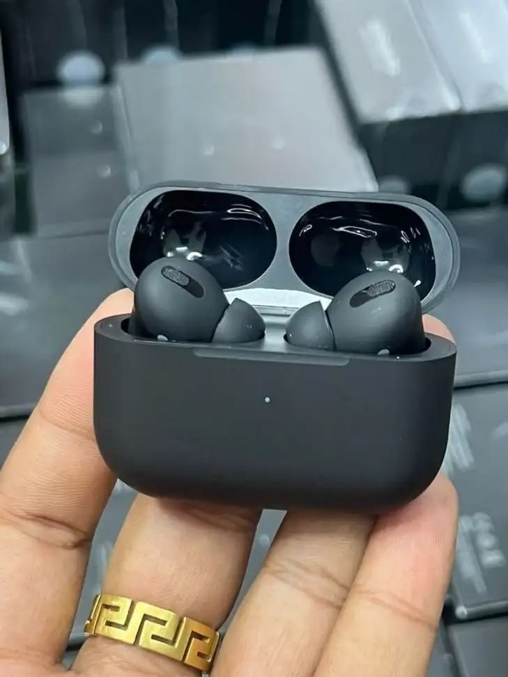 Black AirPods Pro 2